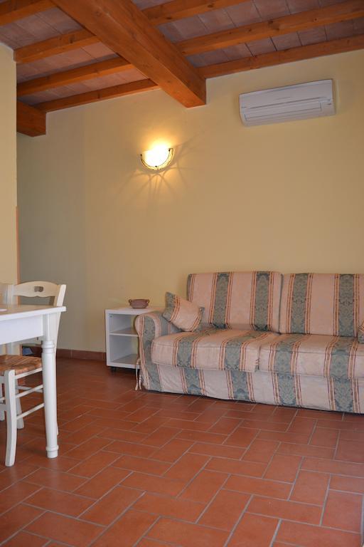 Agriturismo Beveraggio Appartamenti Marina di Grosseto Phòng bức ảnh